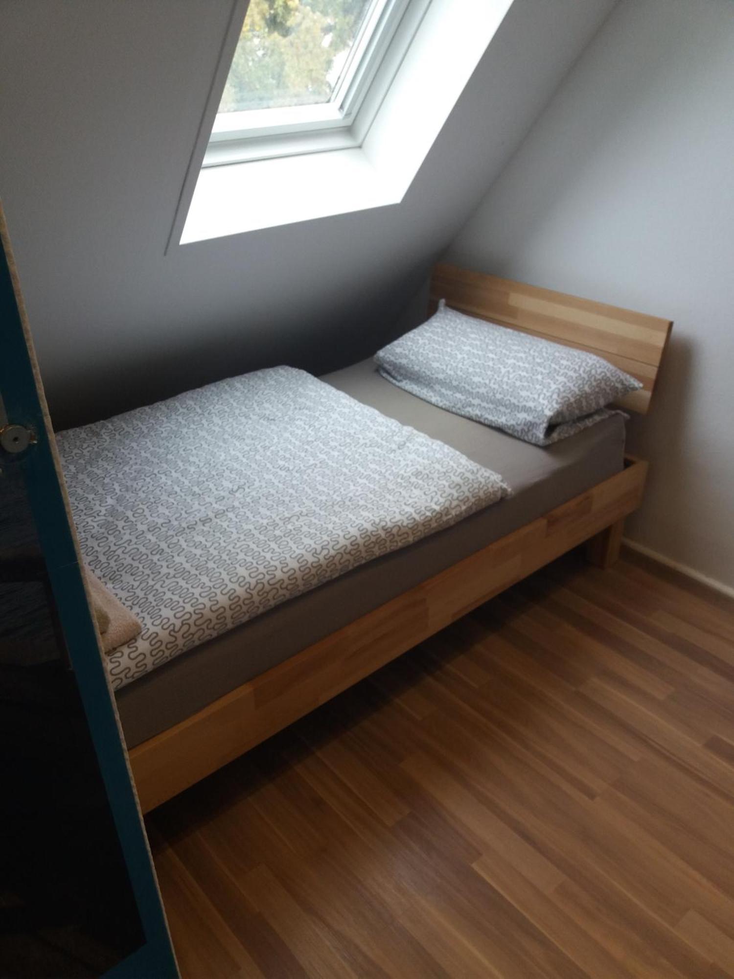 Naehe Messe Laatzen-gleidingen - Agency Homestay *